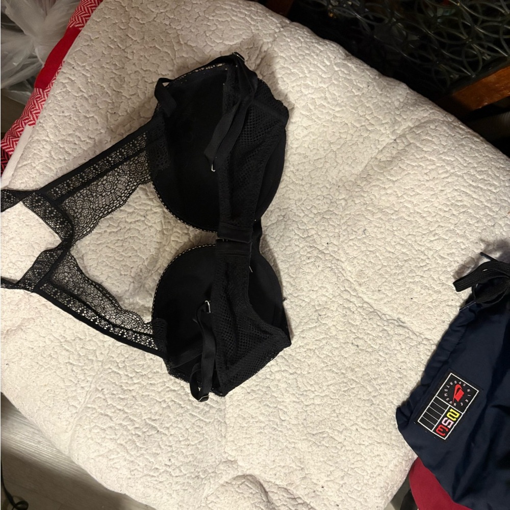 Victoria secret black lace bra with halter neck lace detailing - Picture 2 of 5